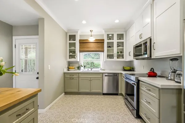 $670,000 | 520 Linda Place, Redlands, CA 92373