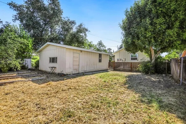 $670,000 | 520 Linda Place, Redlands, CA 92373