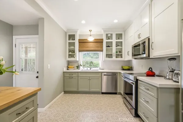 $670,000 | 520 Linda Place, Redlands, CA 92373