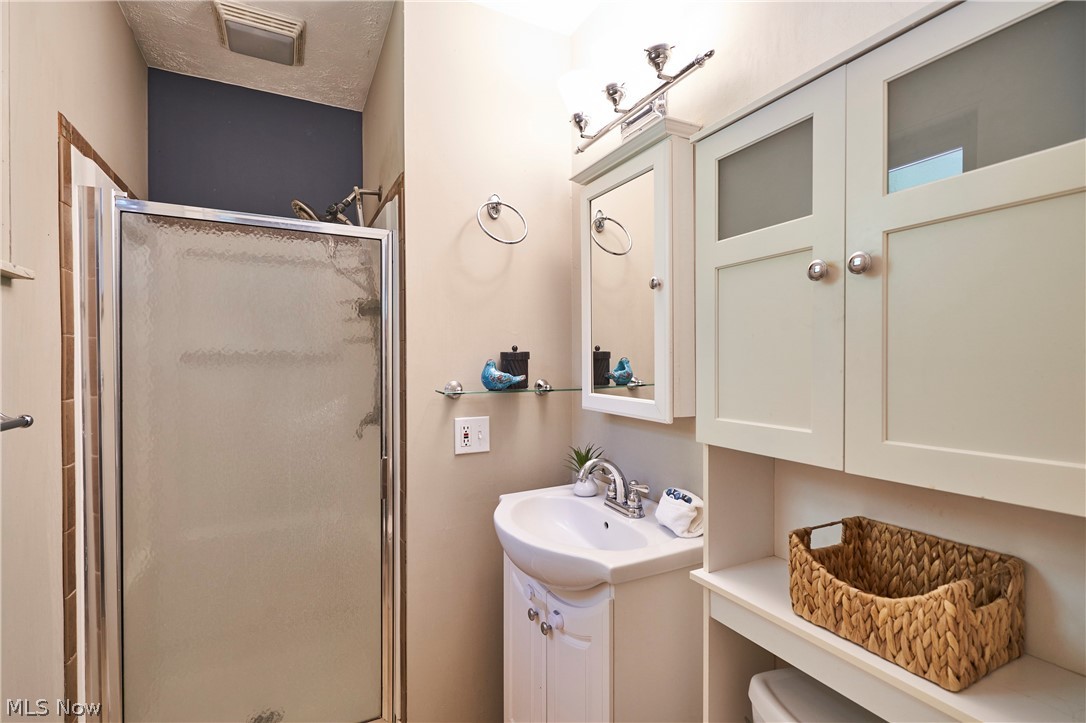 2808 Lynne Road Akron, OH 44312 - Photo 19 of 29 Gallery Image 19