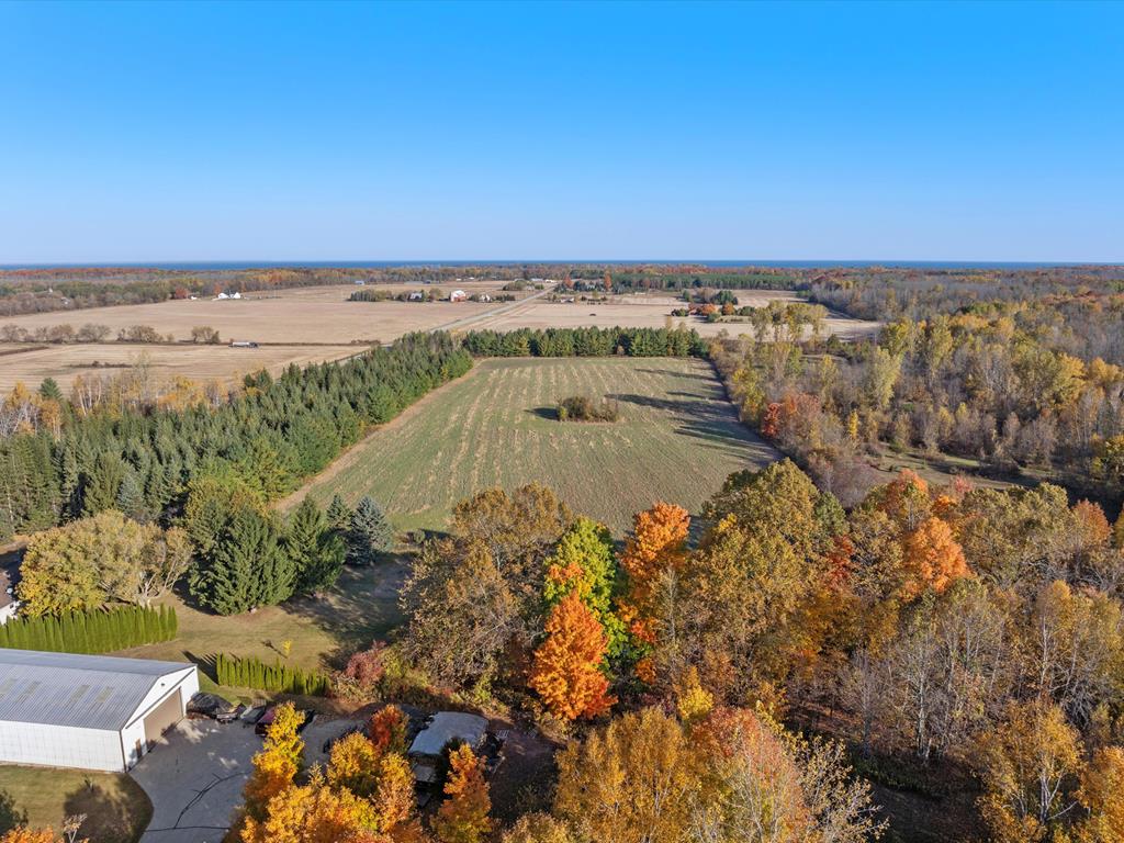 3300 May Road Sturgeon Bay, WI 54235 - Photo 10 of 15 Gallery Image 10