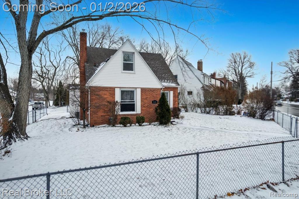 1634 Crooks Road Royal Oak, MI 48067 - Photo 4 of 26
