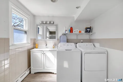 $659,000 | 44 Woodlawn Terrace, Meriden, CT 06450