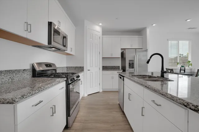 $599,999 | 15455 Folktale Way, Lathrop, CA 95330