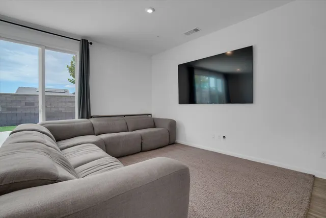 $599,999 | 15455 Folktale Way, Lathrop, CA 95330