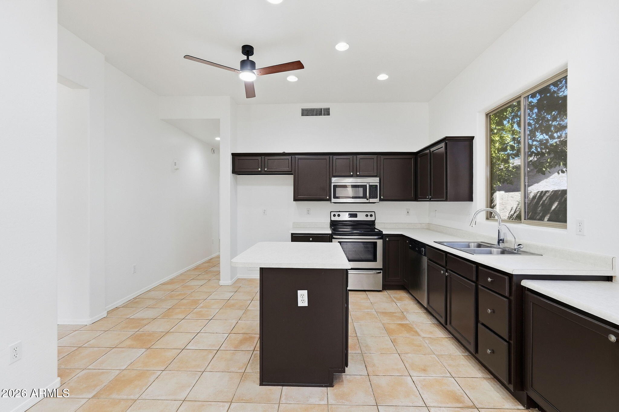 857 East Del Rio Street Gilbert, AZ 85295 - Photo 34 of 39 016_ListerPros