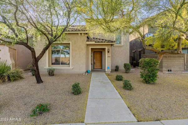 $2,600 | 3983 East Cat Balue Drive, Phoenix, AZ 85050