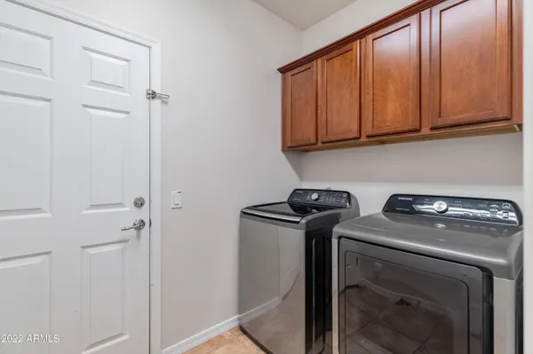 $2,600 | 3983 East Cat Balue Drive, Phoenix, AZ 85050