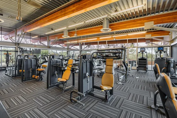 $2,600 | 3983 East Cat Balue Drive, Phoenix, AZ 85050