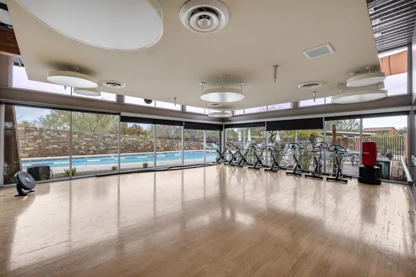 $2,600 | 3983 East Cat Balue Drive, Phoenix, AZ 85050
