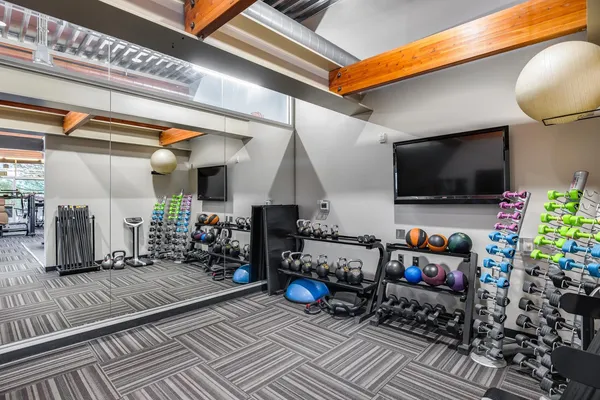 $2,600 | 3983 East Cat Balue Drive, Phoenix, AZ 85050