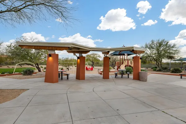 $2,600 | 3983 East Cat Balue Drive, Phoenix, AZ 85050