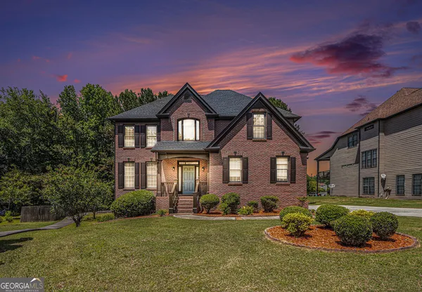 $608,000 | 225 South Shore Terrace, Fayetteville, GA 30214
