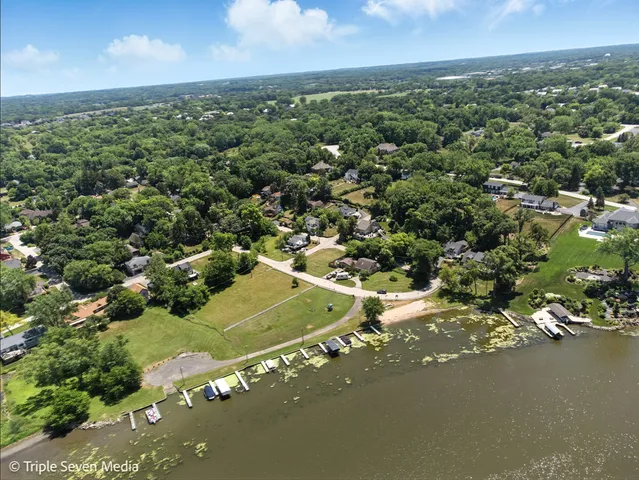 $329,900 | 28629 West Ravine Drive, Barrington, IL 60010