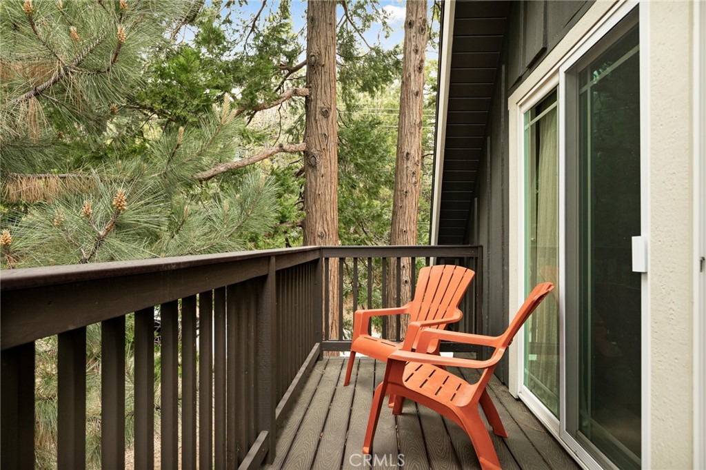 366 Rainier Road Lake Arrowhead, CA 92352 - Photo 29 of 42