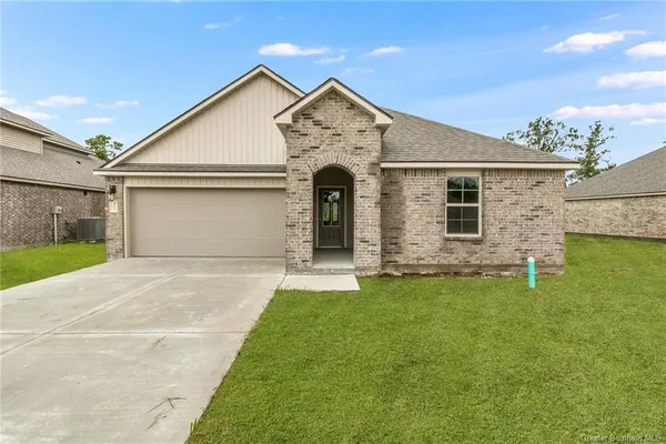 $225,000 | 8114 Caden Lane, Iowa, LA 70647