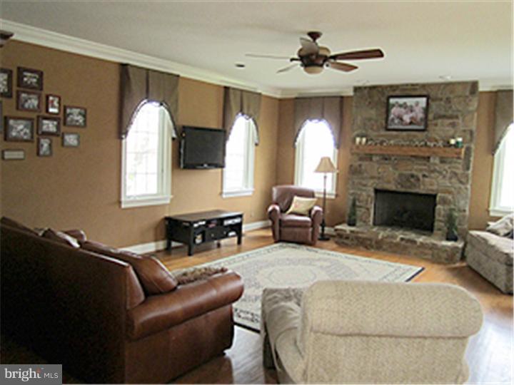 105 Chalfont Road Kennett Square, PA 19348 - Photo 7 of 25 Family Room