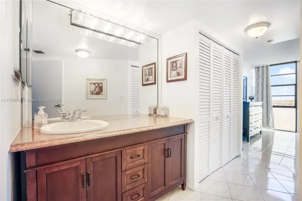$255,000 | 3475 North Country Club Drive, Unit 818, Aventura, FL 33180