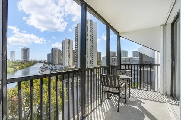 $255,000 | 3475 North Country Club Drive, Unit 818, Aventura, FL 33180