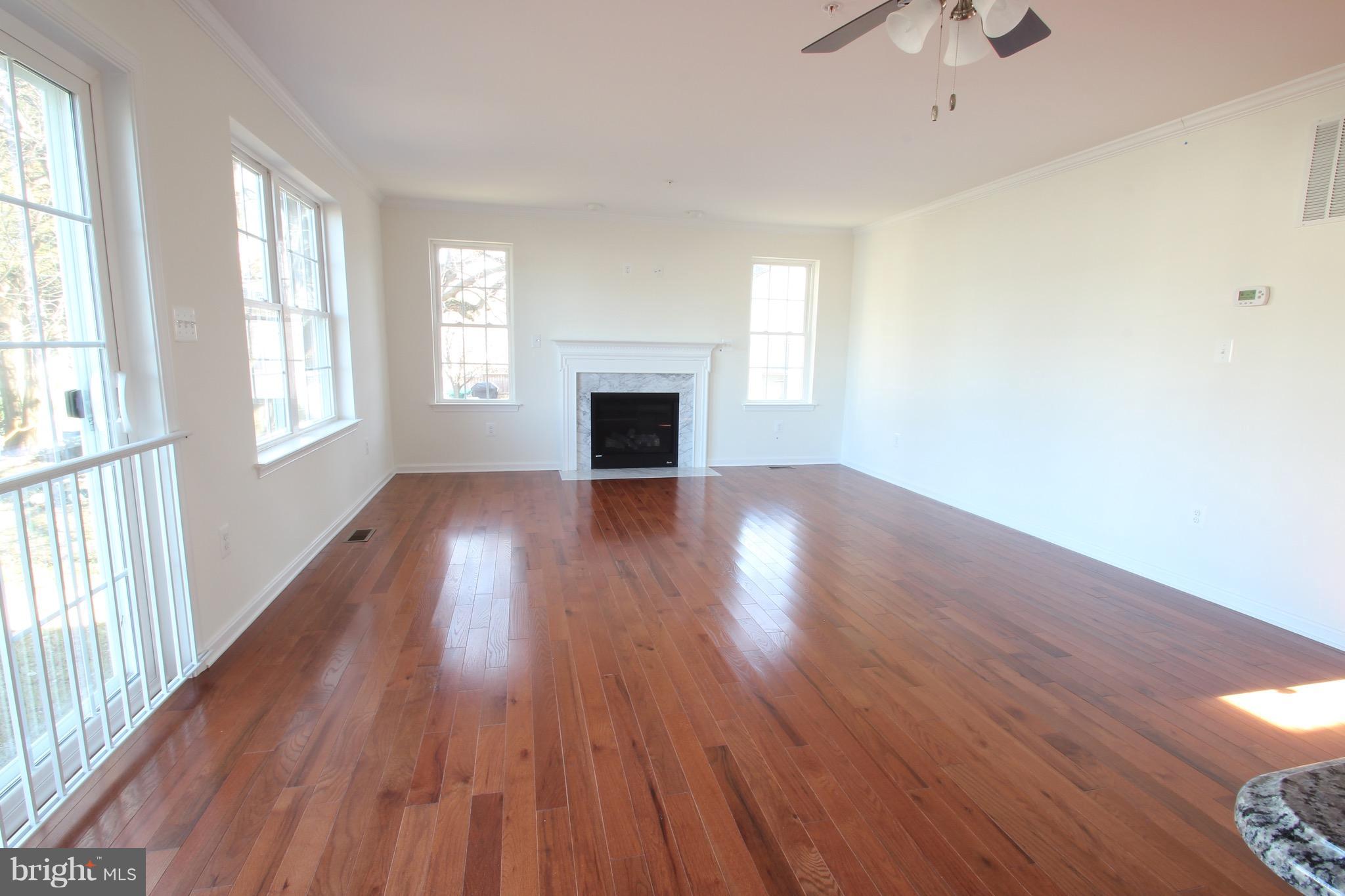 122 Riverside Road Baltimore, MD 21221 - Photo 6 of 26 Family Room
