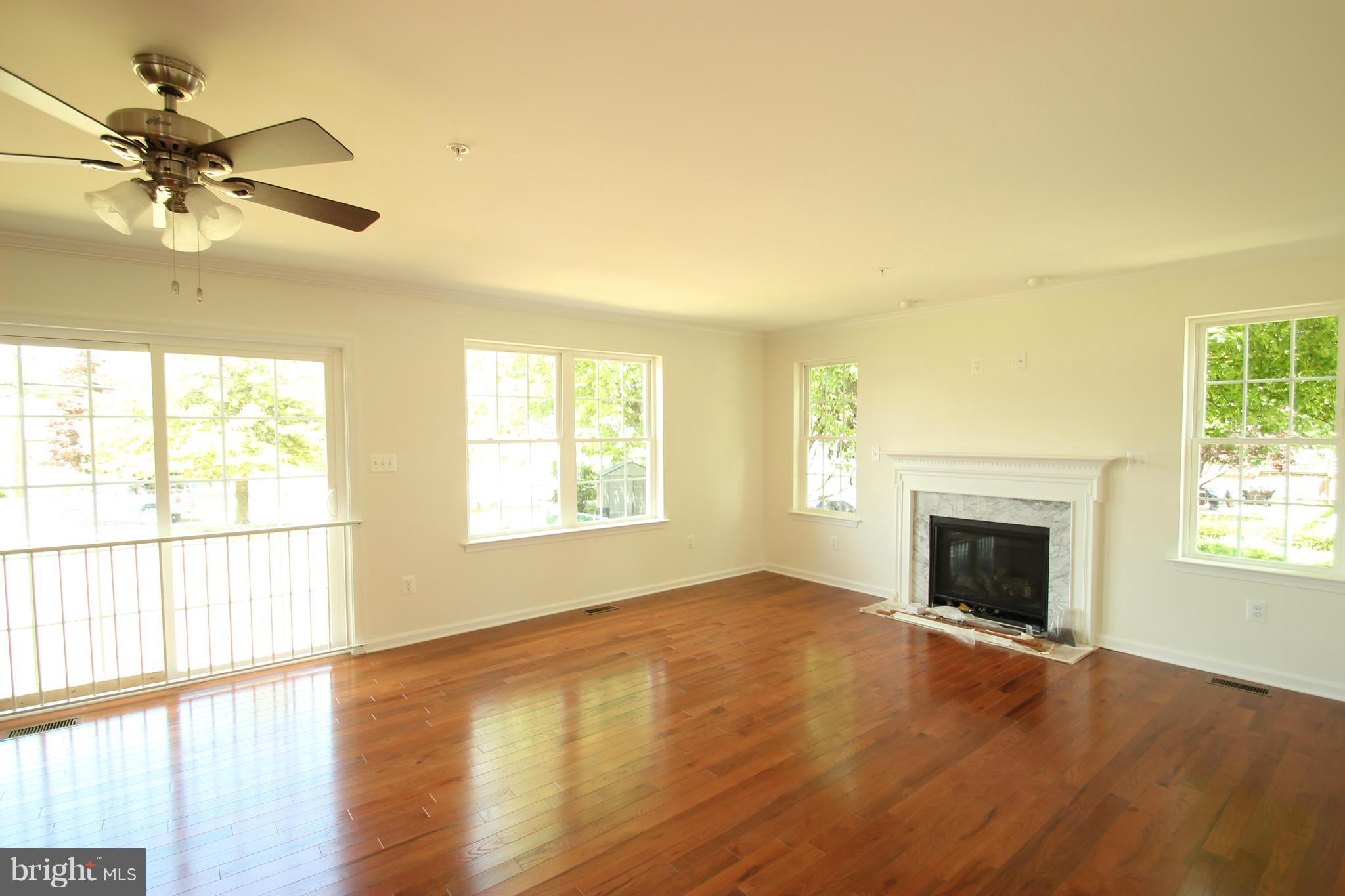 122 Riverside Road Baltimore, MD 21221 - Photo 10 of 26 Family Room