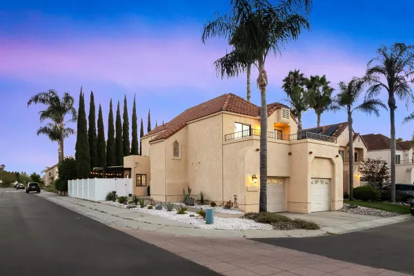 $1,025,000 | 2161 Villa Sonoma Glen, Escondido, CA 92029