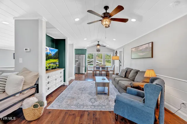 $490,000 | 118 West Ellis Lane, Mount Carmel, TN 37645