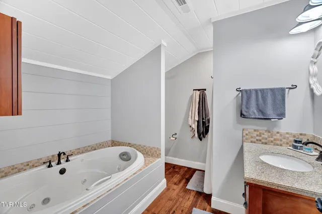 $490,000 | 118 West Ellis Lane, Mount Carmel, TN 37645