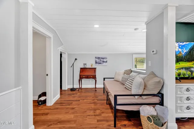 $490,000 | 118 West Ellis Lane, Mount Carmel, TN 37645