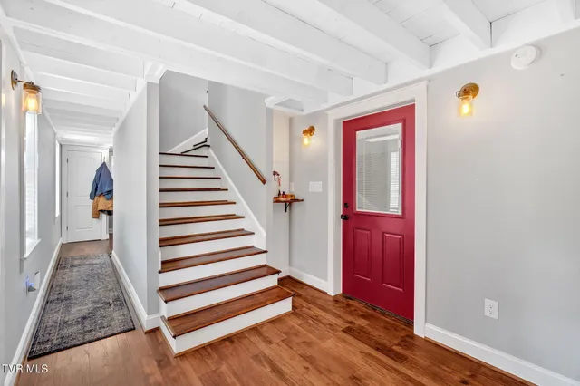 $490,000 | 118 West Ellis Lane, Mount Carmel, TN 37645