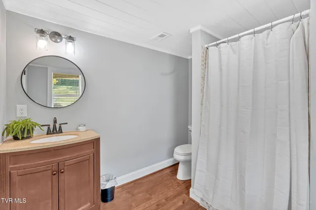 $490,000 | 118 West Ellis Lane, Mount Carmel, TN 37645