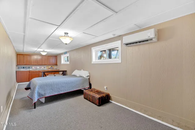 $490,000 | 118 West Ellis Lane, Mount Carmel, TN 37645