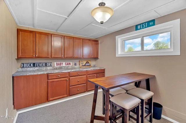 $490,000 | 118 West Ellis Lane, Mount Carmel, TN 37645