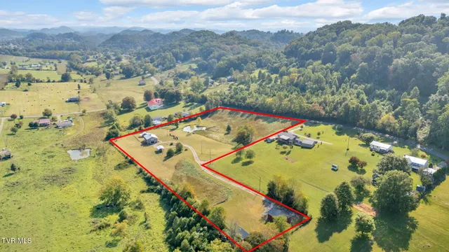 $490,000 | 118 West Ellis Lane, Mount Carmel, TN 37645