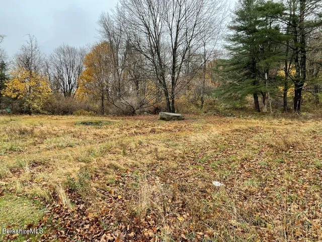 a view of outdoor space with city view