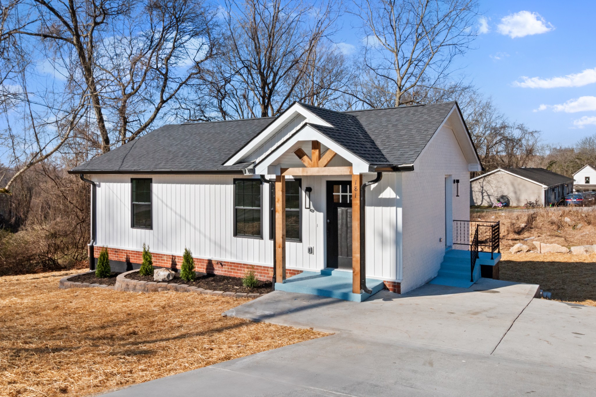 181 Plum Street Clarksville, TN 37042 - Photo 3 of 47 Gallery Image 3