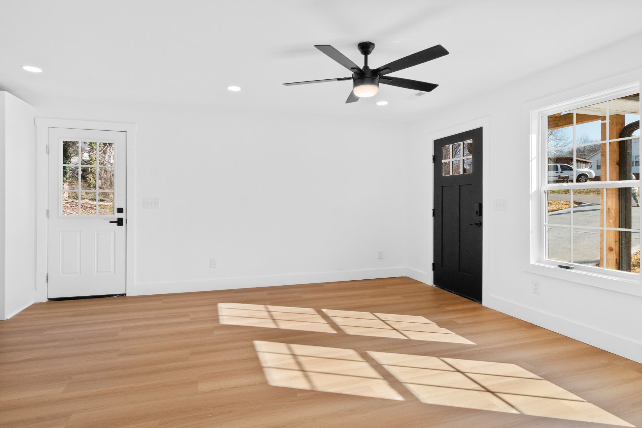 181 Plum Street Clarksville, TN 37042 - Photo 5 of 47 Gallery Image 5