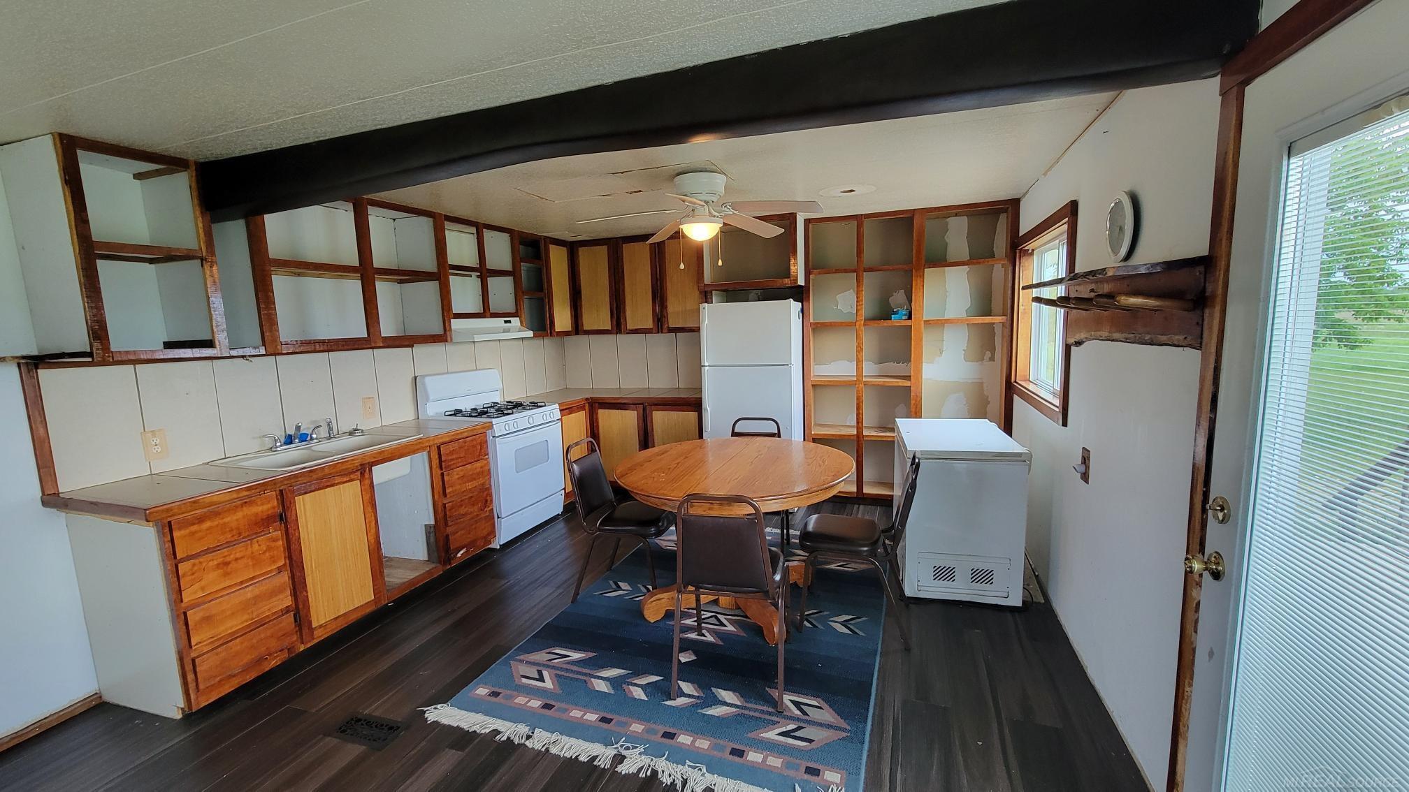 2538 Harneck Road Applegate, MI 48401 - Photo 2 of 12