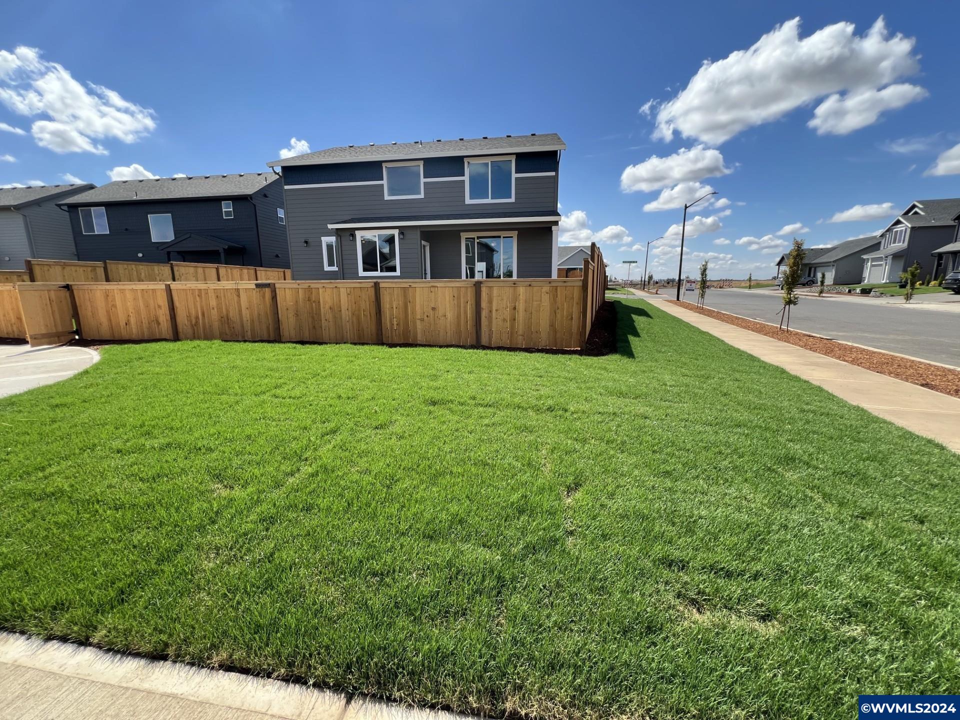 11238 Blueberry Loop Donald, OR 97020 - Photo 10 of 16 Gallery Image 10