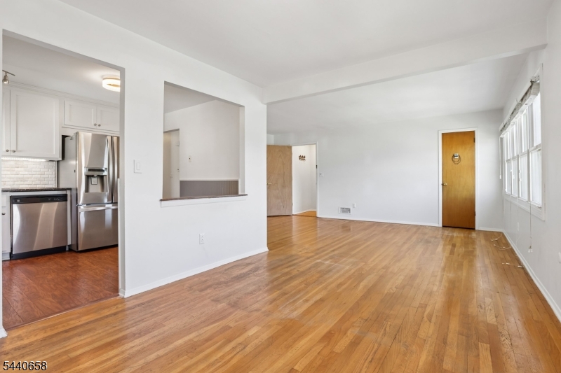 345 Trotting Road Union, NJ 07083 - Photo 24 of 43