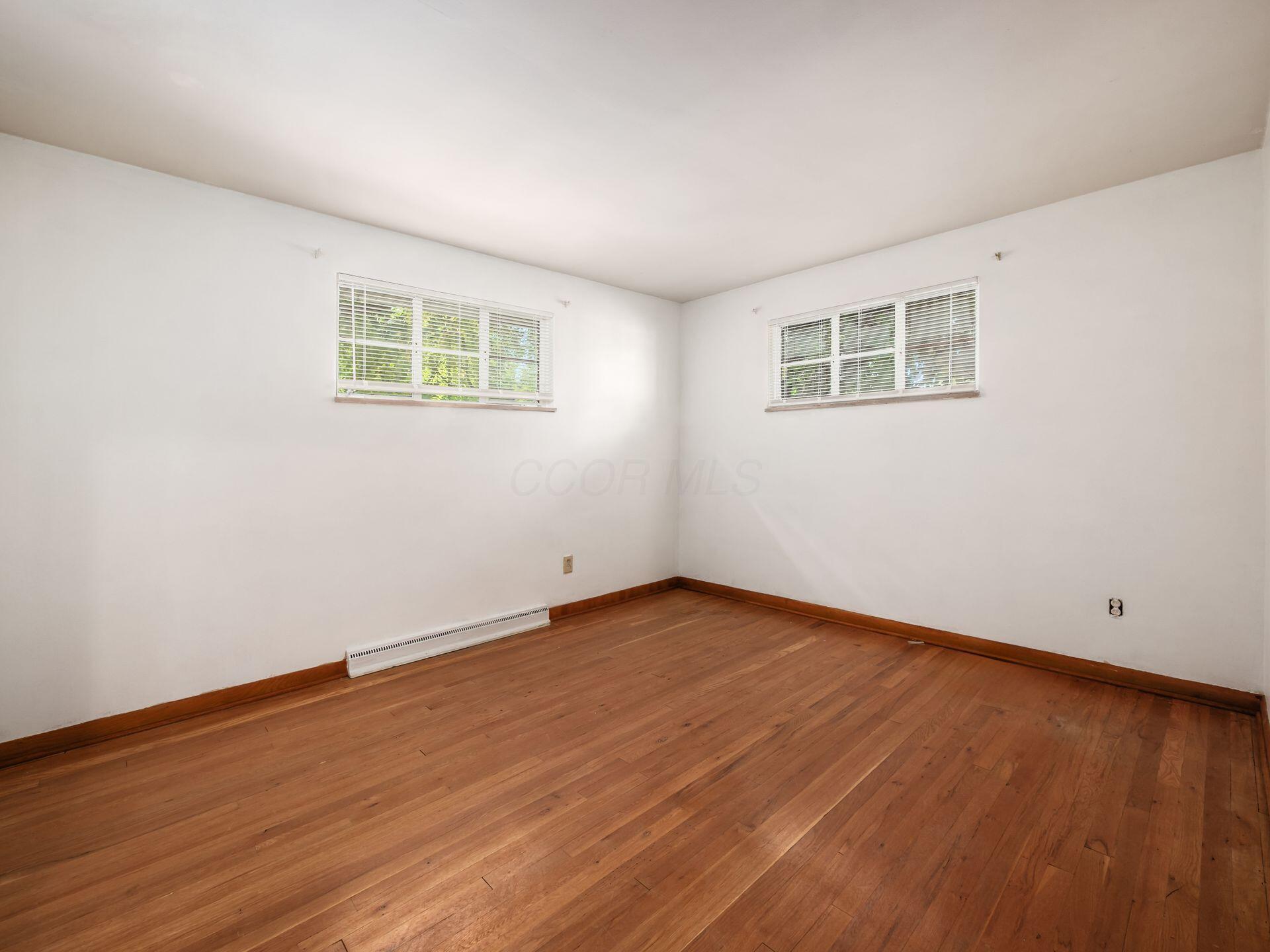 3477 Eakin Road Columbus, OH 43204 - Photo 10 of 29 Bedroom