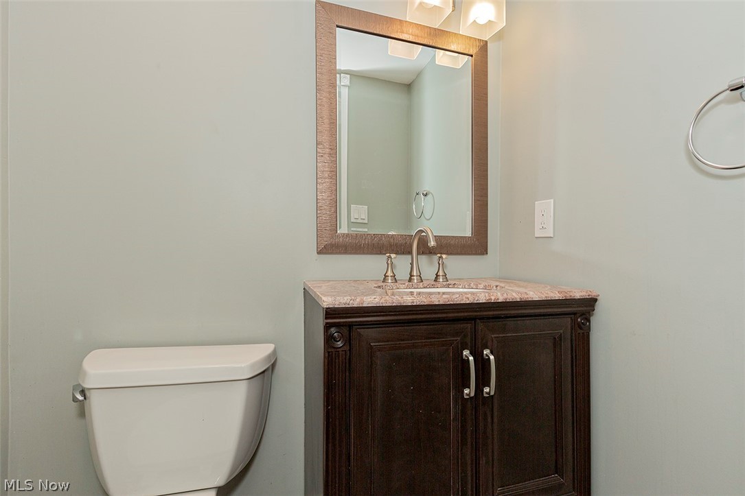 1722 Lee Road Cleveland, OH 44118 - Photo 18 of 35