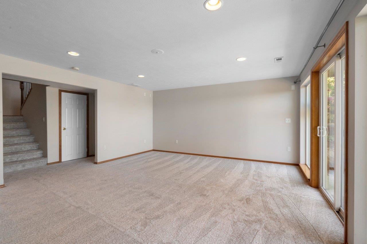 913 East Westcrest Road Colbert, WA 99005 - Photo 26 of 39
