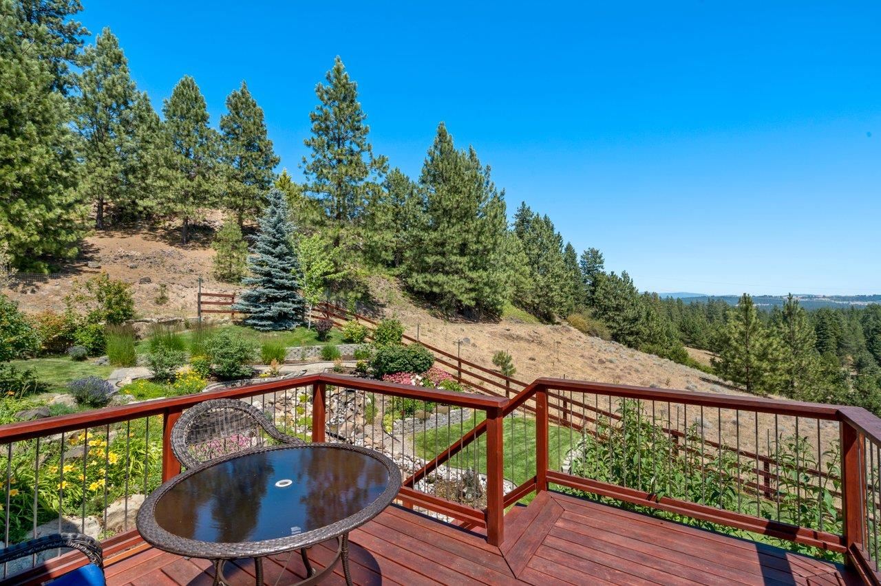 913 East Westcrest Road Colbert, WA 99005 - Photo 33 of 39