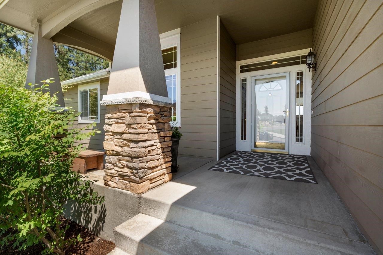 913 East Westcrest Road Colbert, WA 99005 - Photo 5 of 39