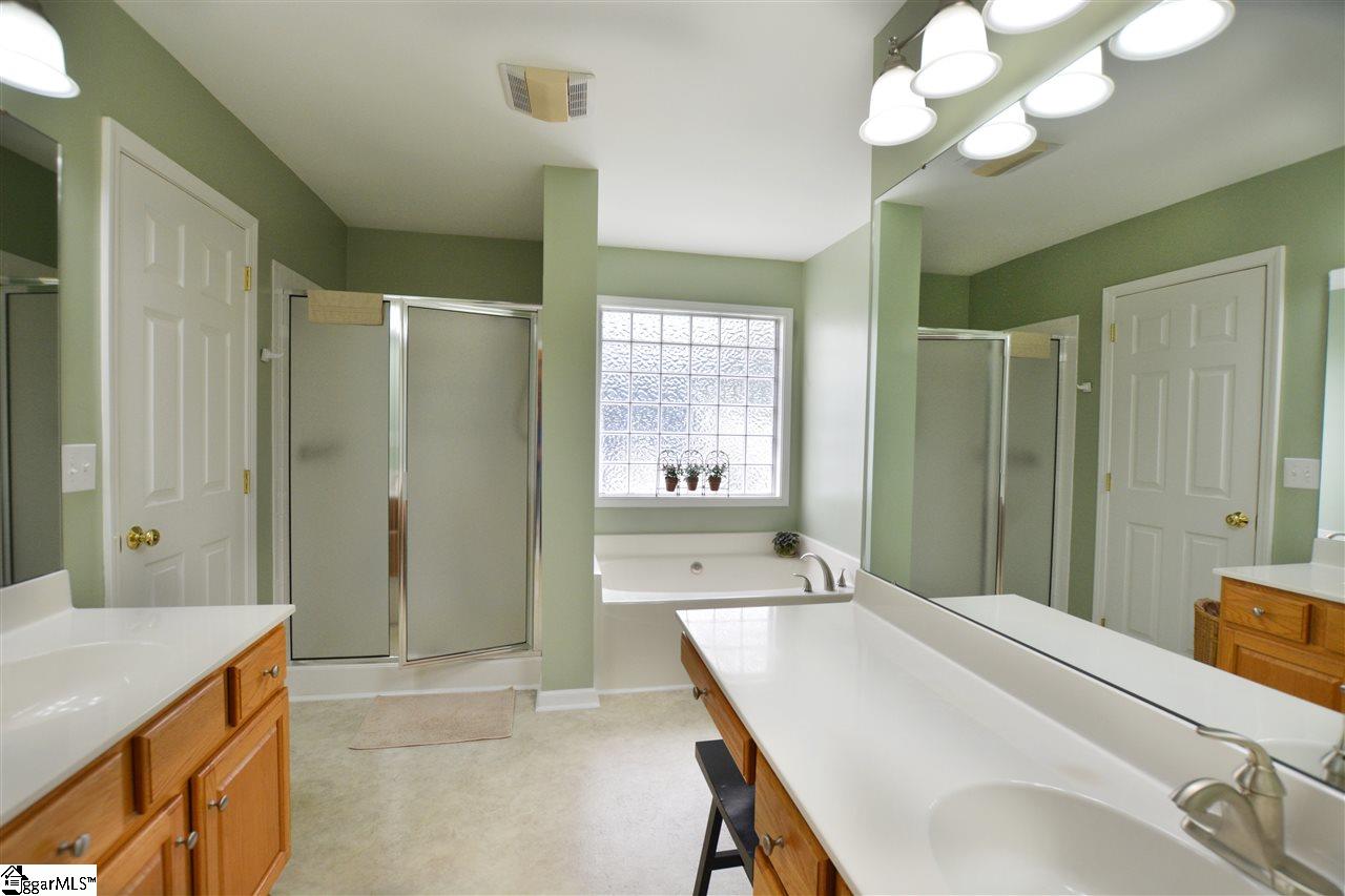 130 Summer Hill Road Simpsonville, SC 29681 - Photo 19 of 36 Gallery Image 19