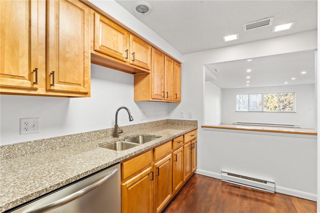 30 Argyle Avenue, Unit 201 Riverside, RI 02915 - Photo 11 of 37