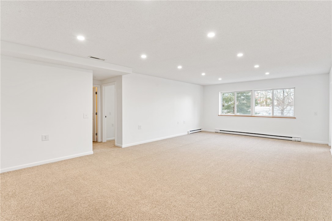 30 Argyle Avenue, Unit 201 Riverside, RI 02915 - Photo 13 of 37