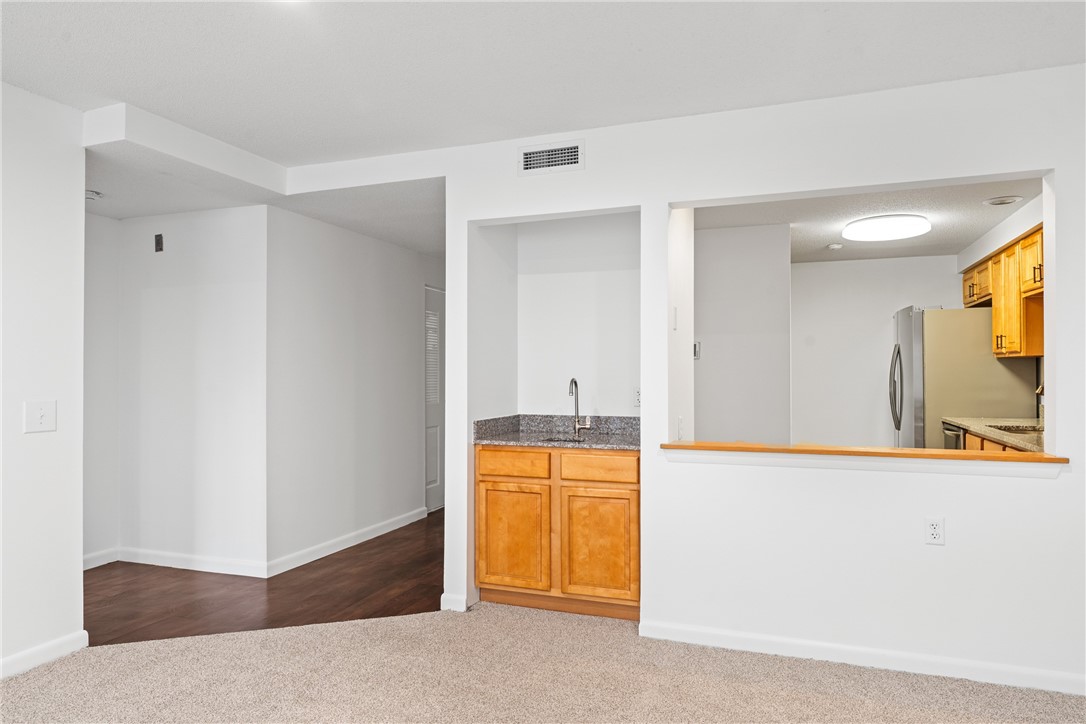 30 Argyle Avenue, Unit 201 Riverside, RI 02915 - Photo 14 of 37