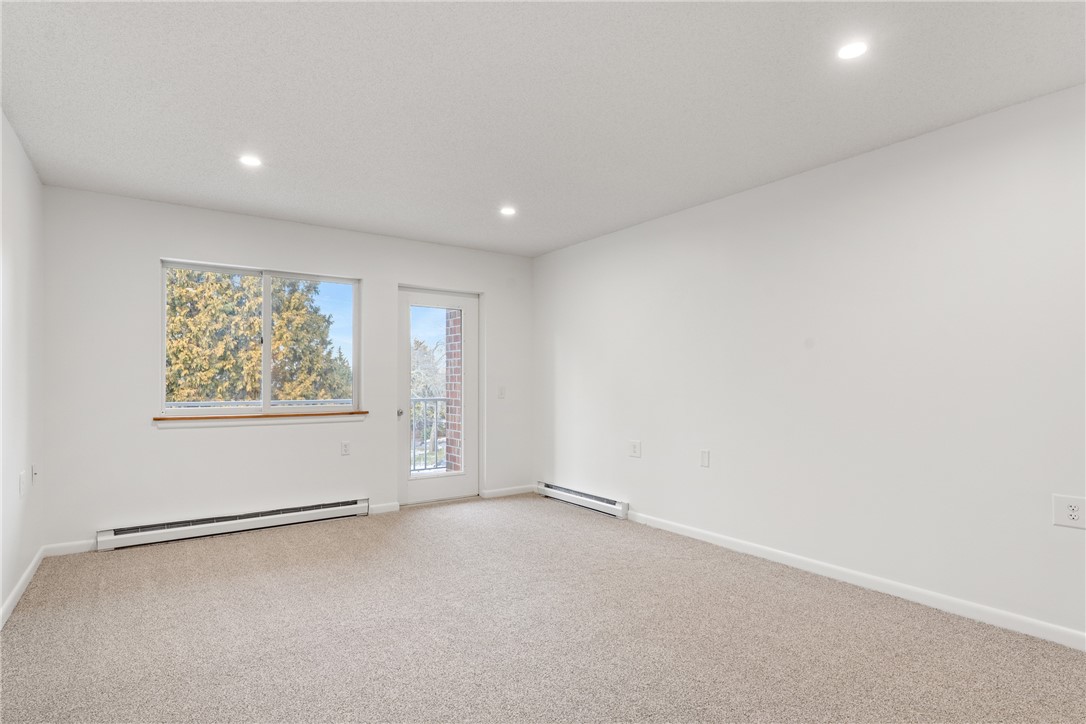 30 Argyle Avenue, Unit 201 Riverside, RI 02915 - Photo 18 of 37